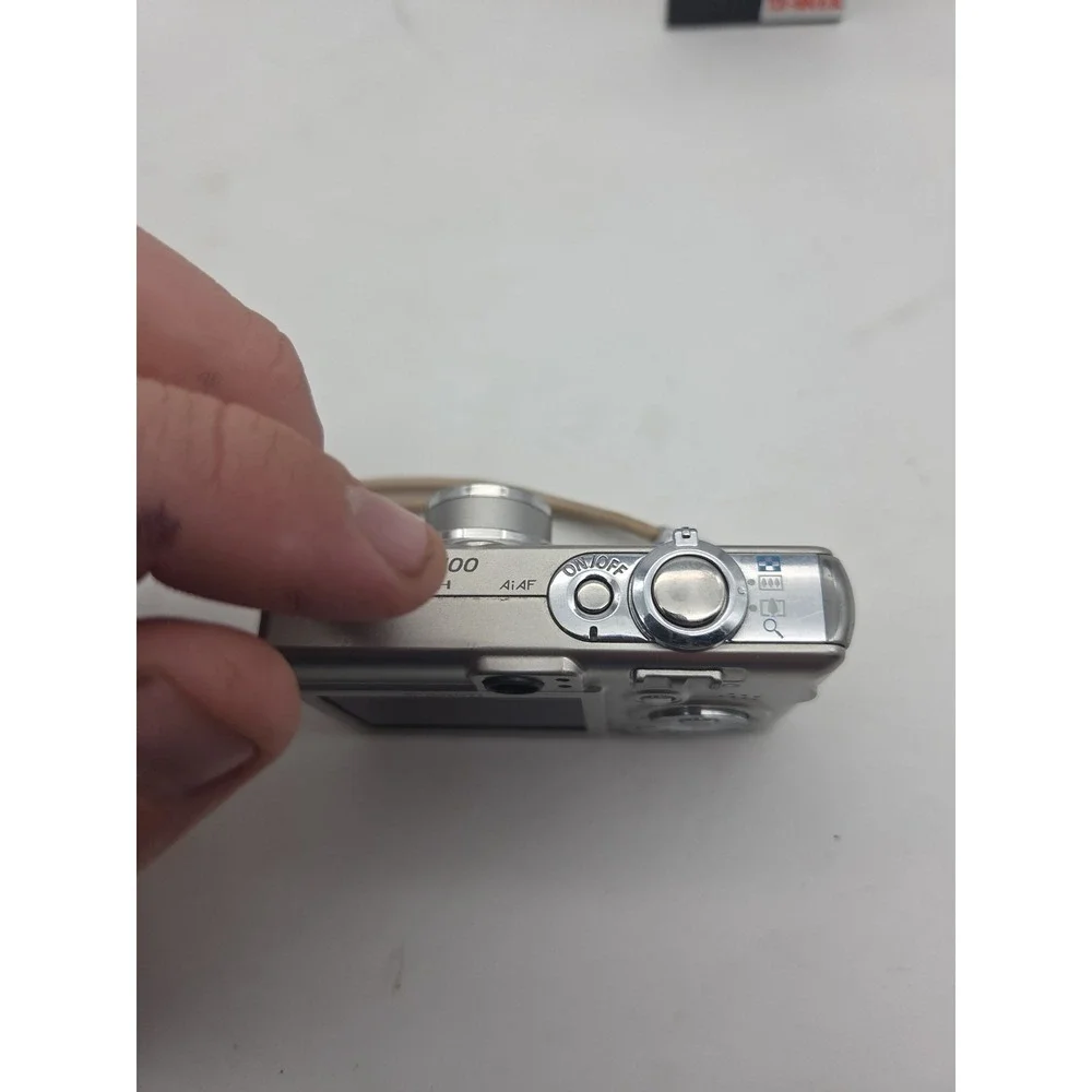 FOR PARTS/REPAIR - Canon PowerShot SD400 Digital ELPH Camera 5.0MP Silver